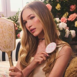 NEW! MacKenzie-Childs x Wet Brush Mini Detangler - Rosy Check